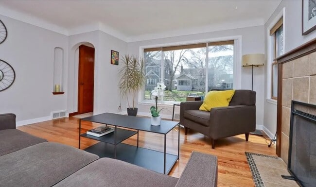 Photo - 2175 Juliet Ave