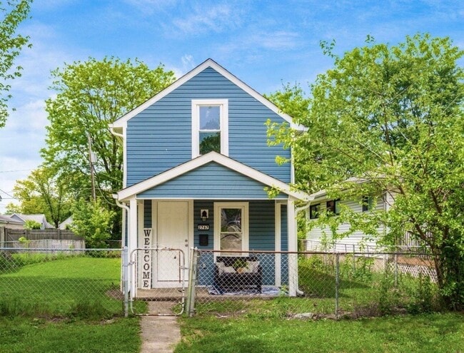 Building Photo - 2767 Hiawatha St