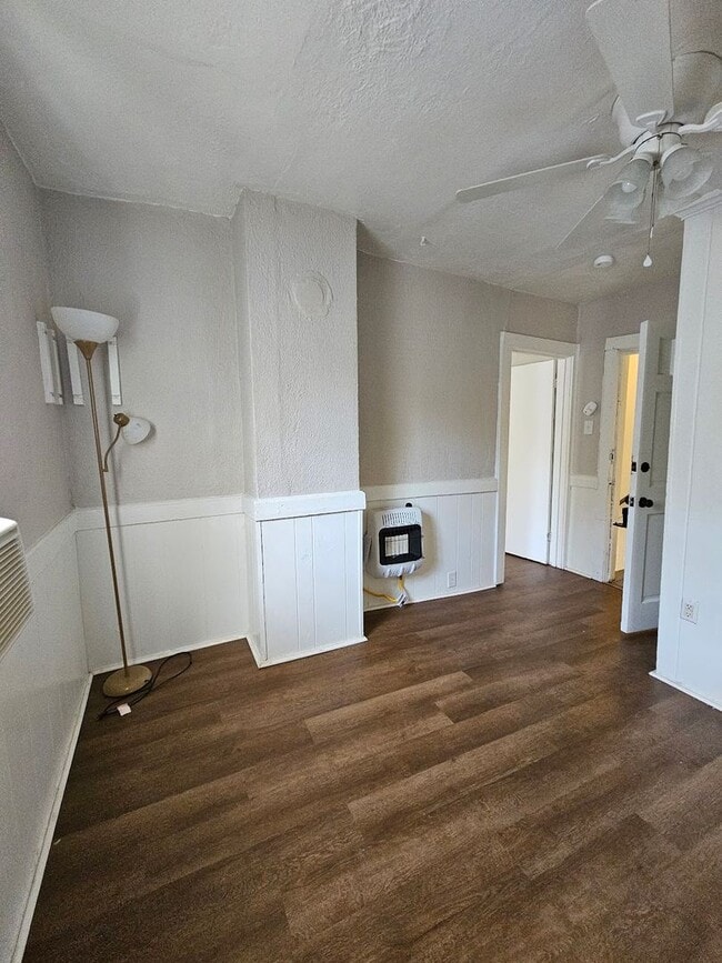 Photo - One Bedroom Apartment in Craddock Unit Apt 2