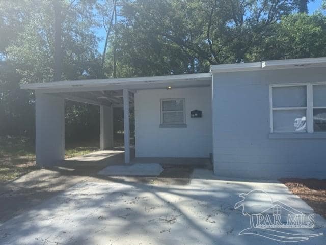 Photo - 801 E Fairfield Dr