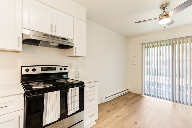 Photo - West Royal Apartments