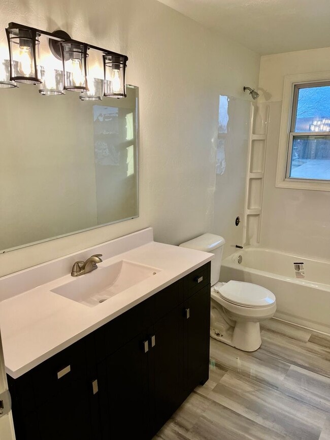 Photo - 1708-1712 Amy St Unit 1708 Amy St