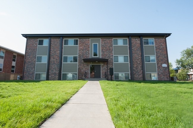 Building Photo - River Run Rental