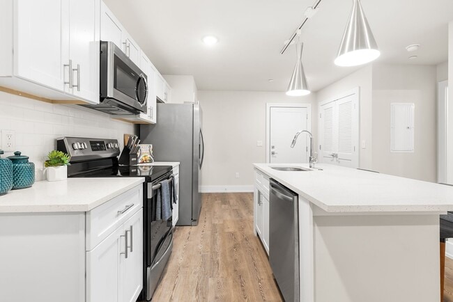 214 Vine