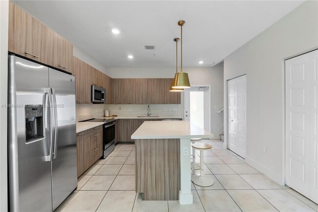 Photo - 8301 NW 41st St Unit B-102