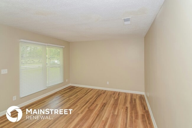 Photo - 2058 Palmer Ave