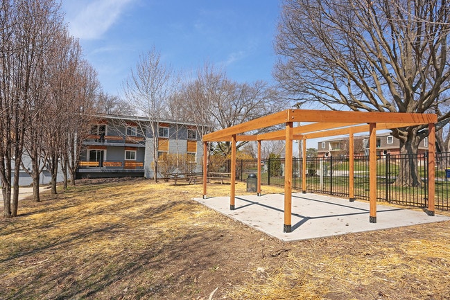 Photo - Flats at 95 Metcalf