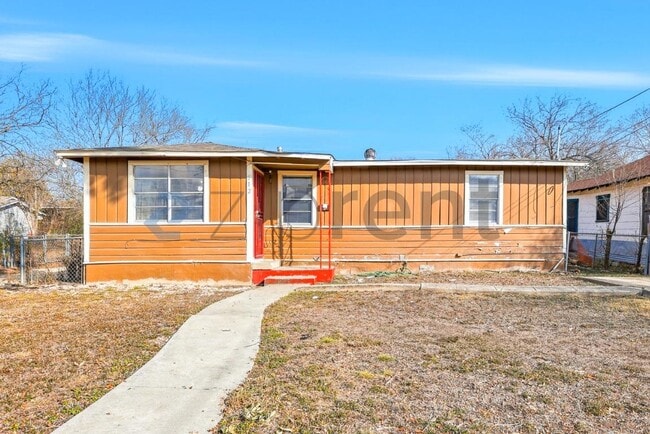 Building Photo - 512 S Monumental St