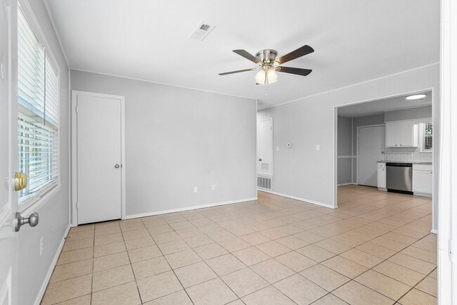 Photo - Fayetteville Flats