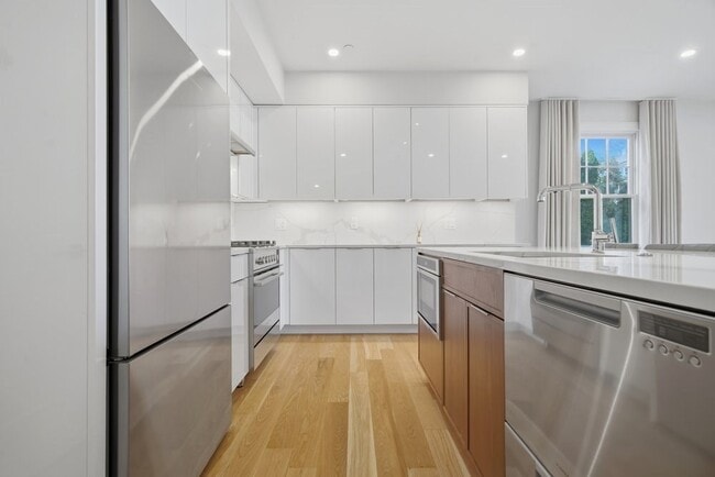 Photo - 126 Englewood Ave Unit 2