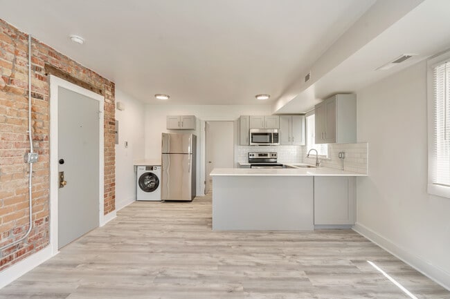 Photo - Breelynn Apartments