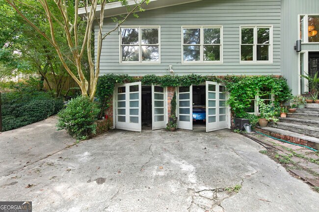 Photo - 1232 Bernadette Ln NE