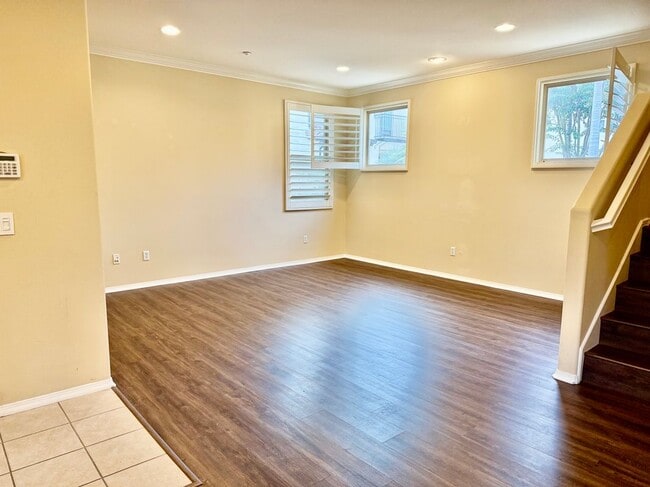 Photo - 2903 W Edinger Ave