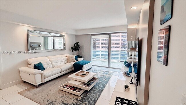 Photo - 5161 Collins Ave Unit 1003