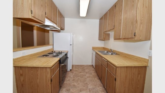 Sunset Springs Apartments