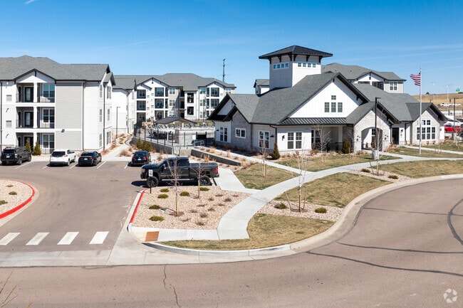 Lark on Woodmen