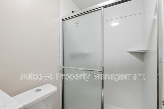 Photo - 830 N 10th St