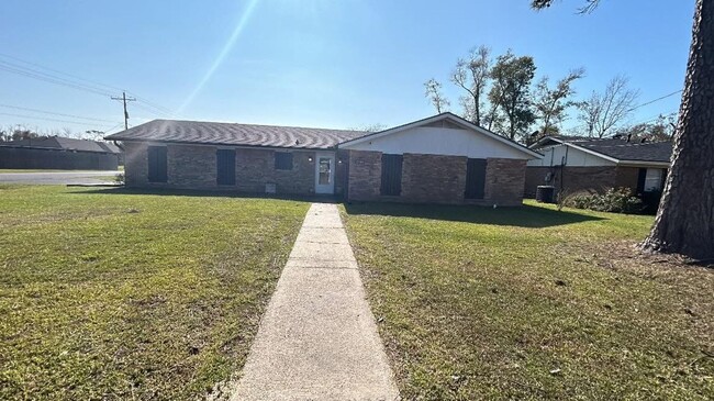 House For Rent | Sulphur - House For Rent | Sulphur