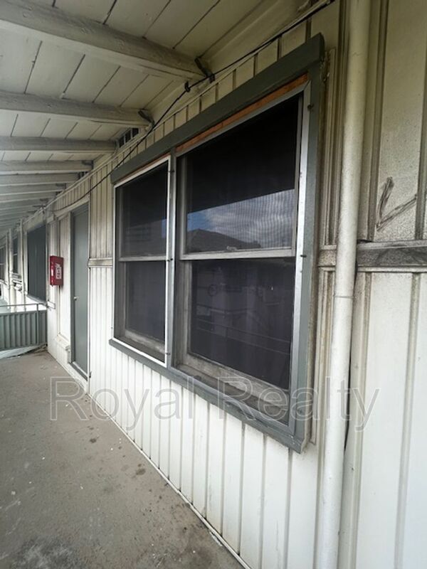 Photo - 702 University Ave Unit 1