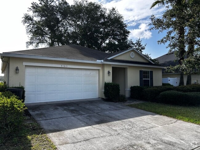 Building Photo - Newer Build 3/2 with Fenced in yard minute... Rental