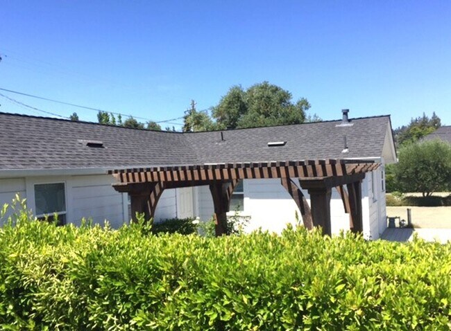 Photo - 871 Dowdell Ln Unit 871 A