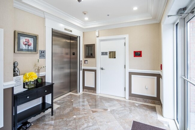 Photo - 221 62nd St Unidad 203