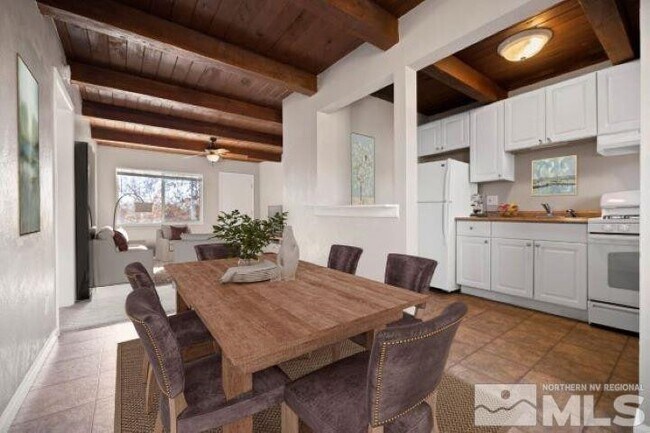 Photo - 695 Denslowe Dr