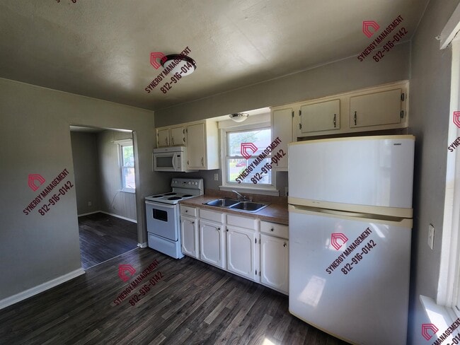 Photo - 2051 Covert Ave