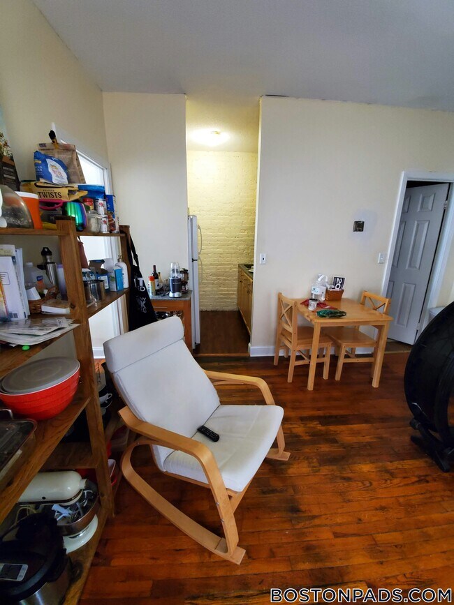 Photo - 888 Huntington Ave Unidad 6