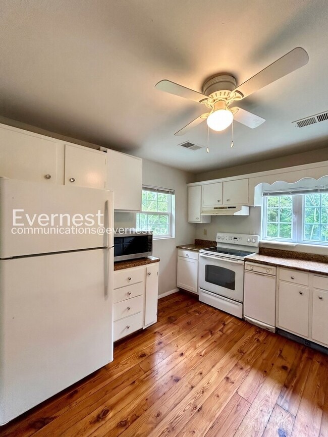 Photo - 1921 Wigglesworth Rd