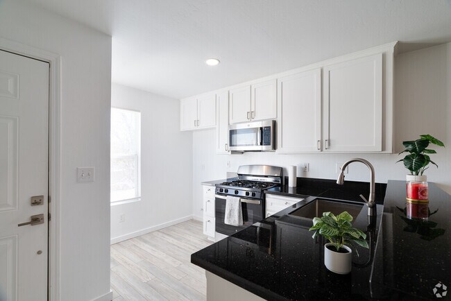 Photo - G Street Apartments