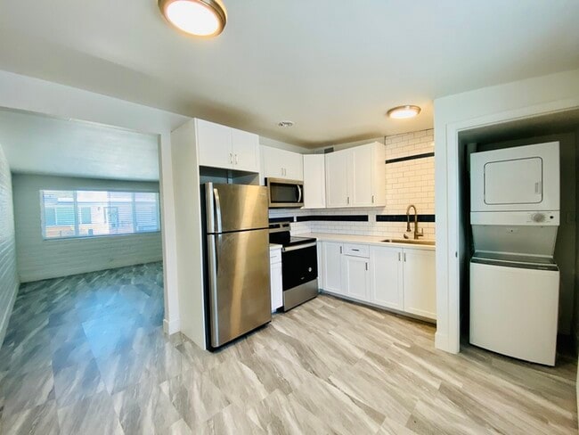 Building Photo - Modern living in this completely updated 2... Rental