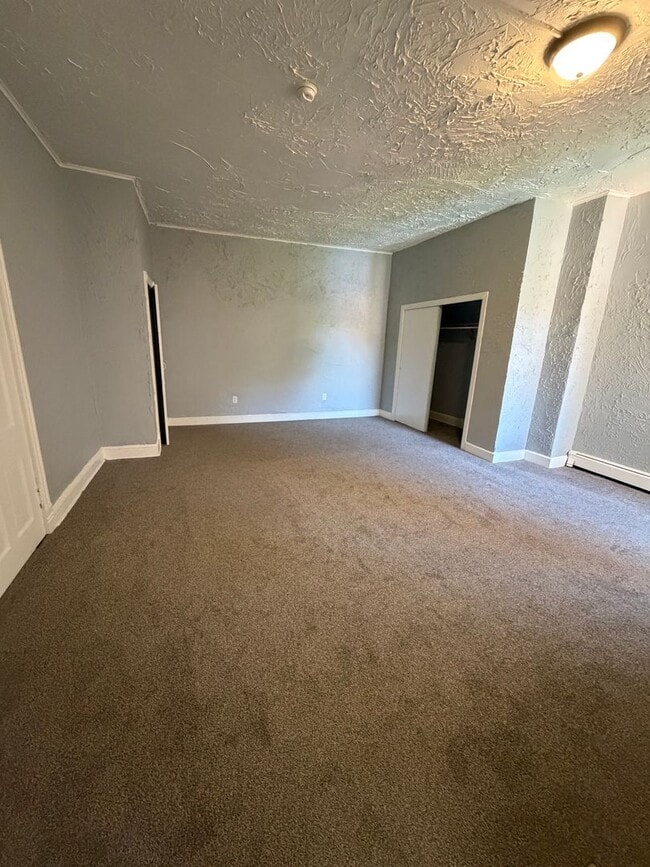 Photo - 161 W North St Unit Apartment 2