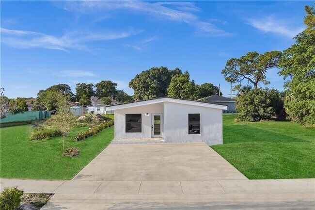 Photo - 2020 NW 9th St