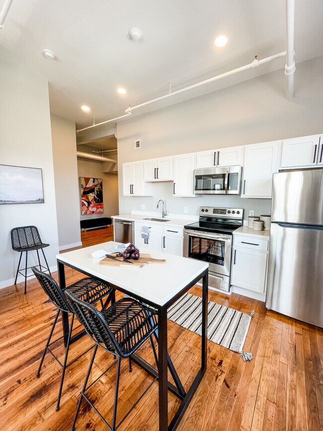 Photo - 930 On Broadway