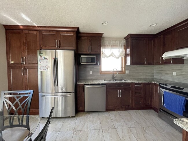 Photo - 388 Sunmills Dr SE