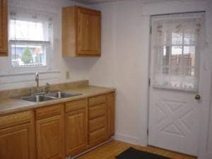 Photo - 558 Neale Ave SW