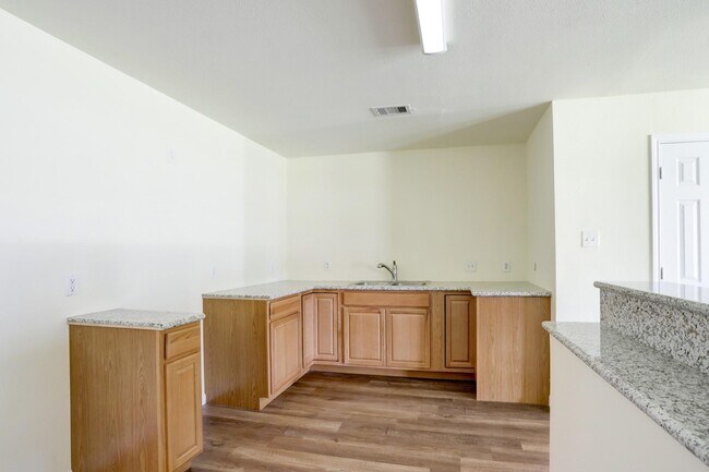 23339-23341 High Pt St