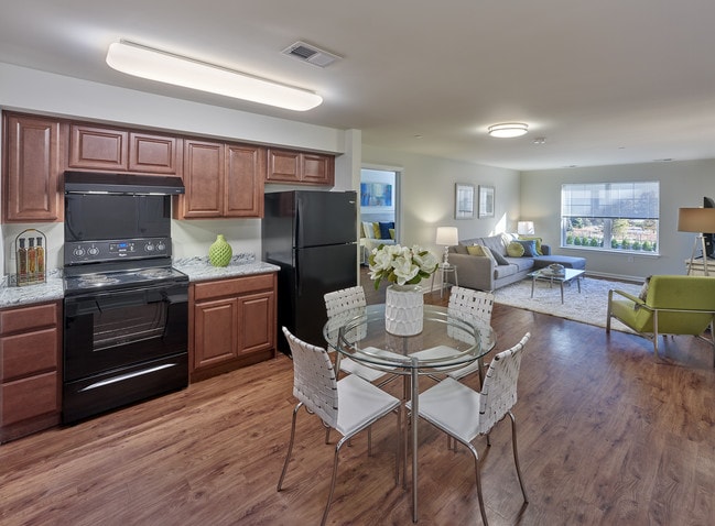 Photo - Greens at Avenel