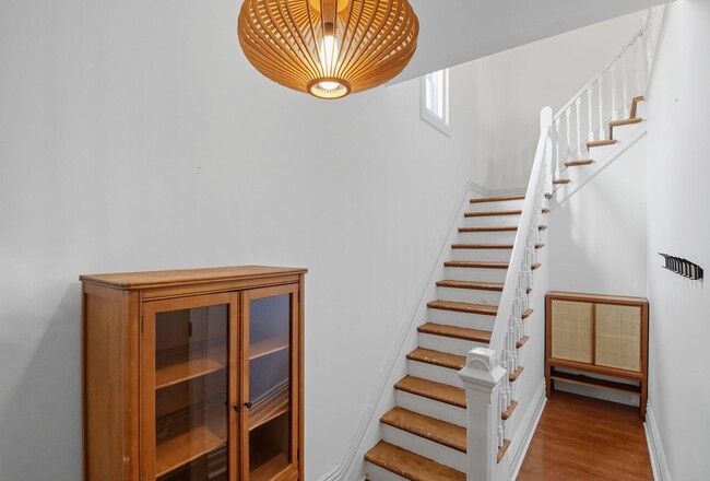 Photo - 1682 Bagley St