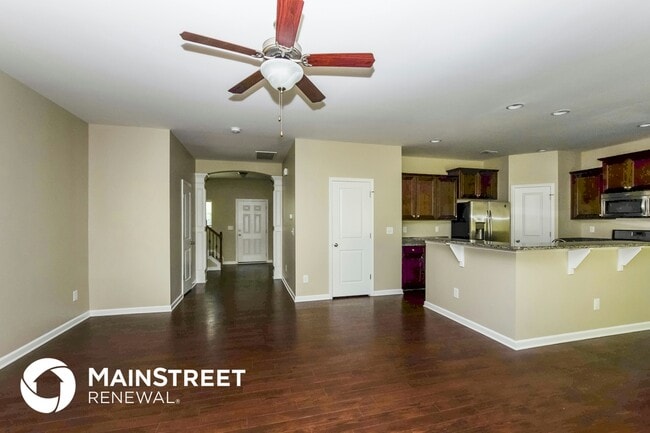 Photo - 309 Augustus Lane