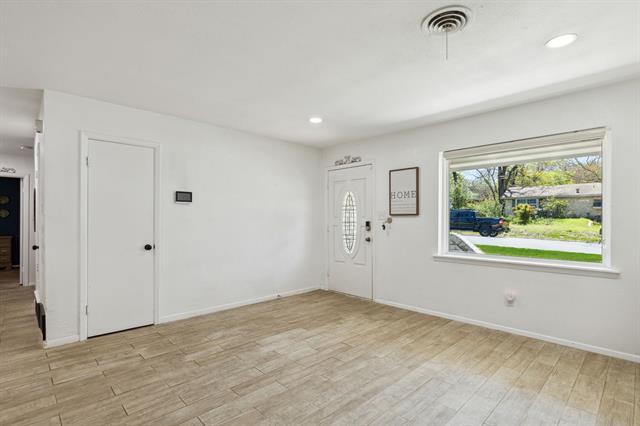 Photo - 724 Edgehill Dr