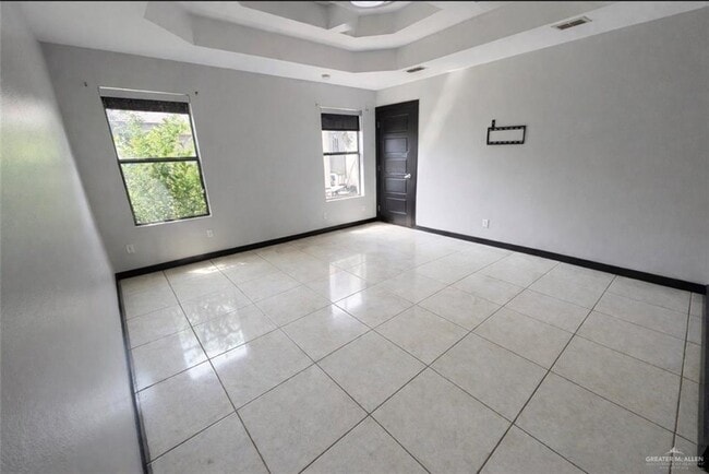 Photo - 11 N 47th St