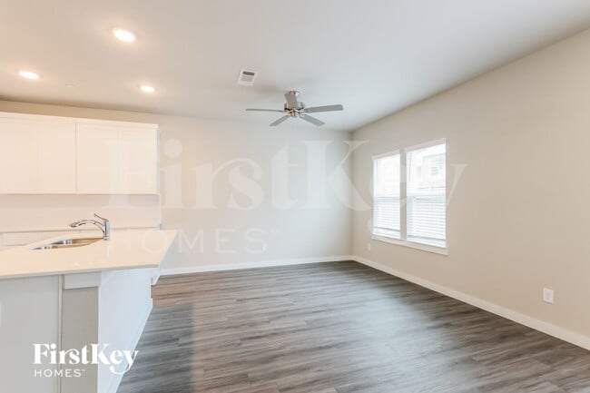 Photo - 18334 W Centro Cir