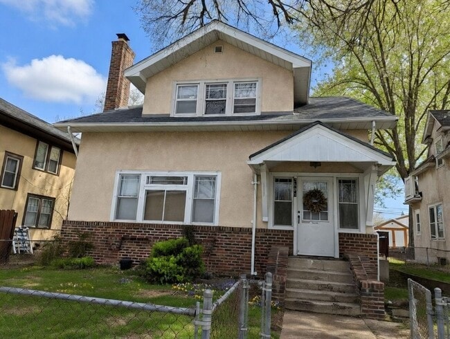 Building Photo - 3505 18th Ave S Unit 1