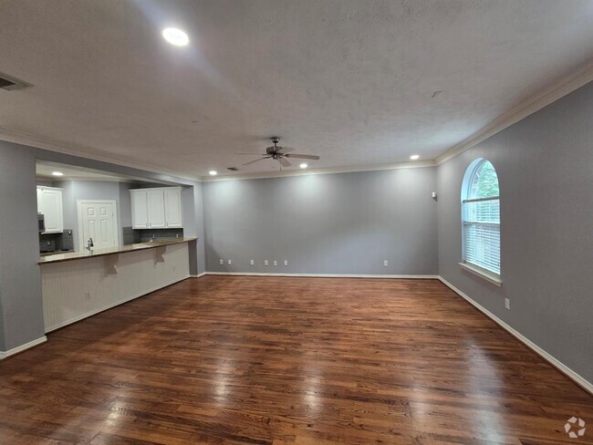 Building Photo - 1309 Bingham St Unit C Rental