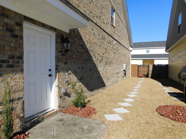 Photo - 1617 Pickford Ln