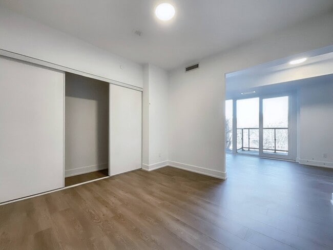 Photo - 308 Jarvis St