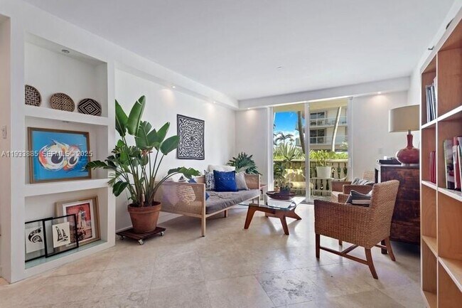 Photo - 8888 Collins Ave Unidad 115