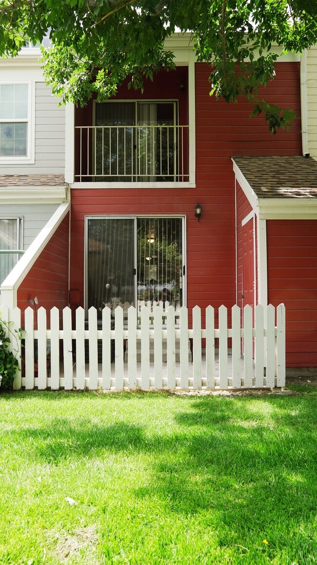 Back of Condo - 5325 S Beacon Hill Cir Unit #140